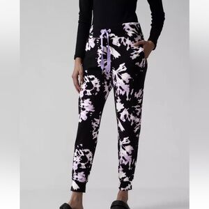 Athleta Balance Printed joggers, size small